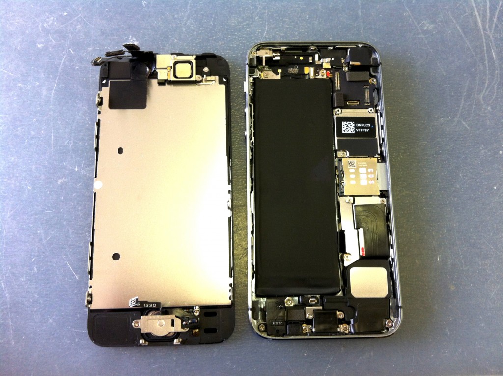 iPhone５Sフロントパネル取り外し完了