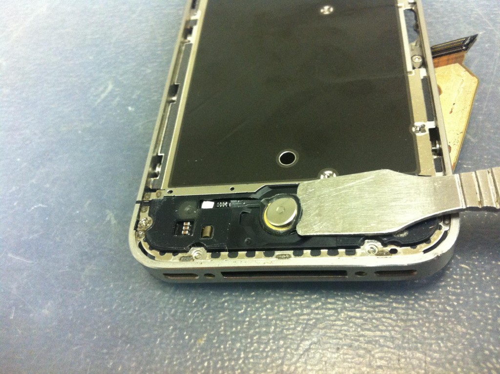 iPhone４Sホームボタン剥がす