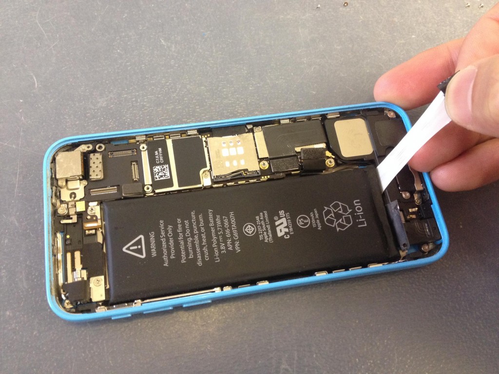 iPhone５Cバッテリー引く