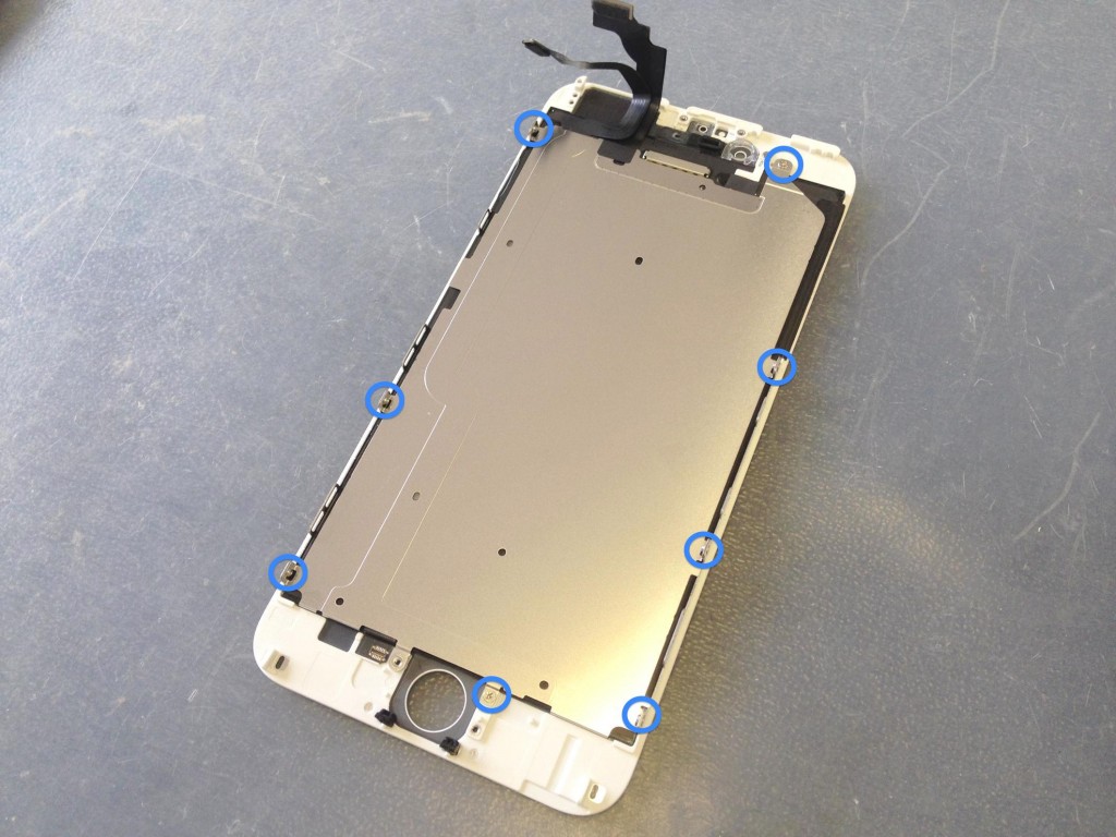 iPhone６Plus液晶プレートネジ外す