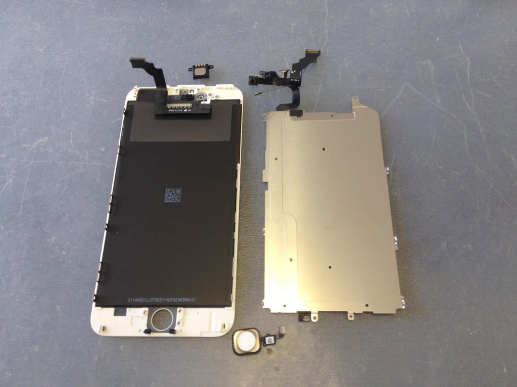 iPhone６Plusガラス、タッチ、液晶取外し完了